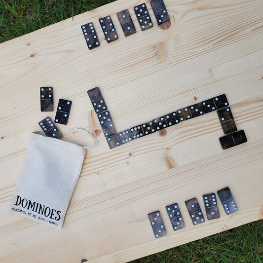 28 piece Dominoes Game